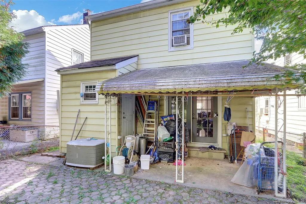 6 Walnut Place Great Neck NY 11021