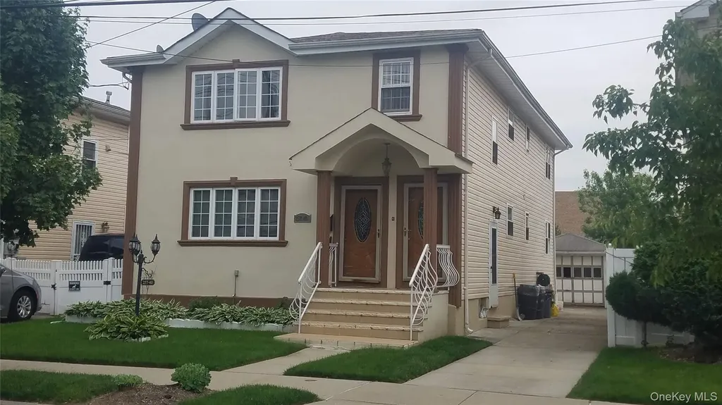 25740 148th Road Rosedale NY 11422
