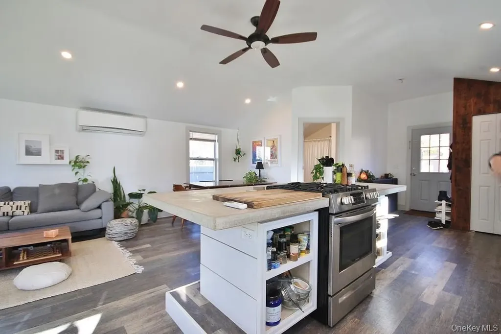 32 Old Glenham Road Beacon NY 12508