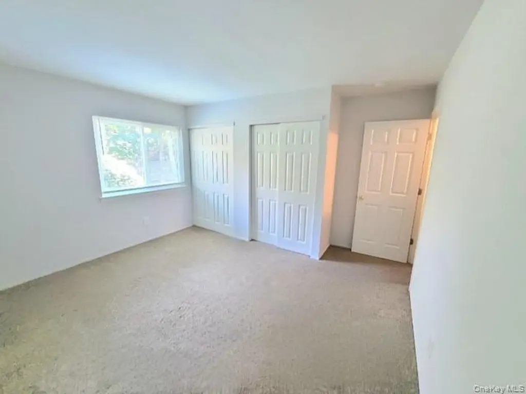 45 Malcolm Way Riverhead NY 11901