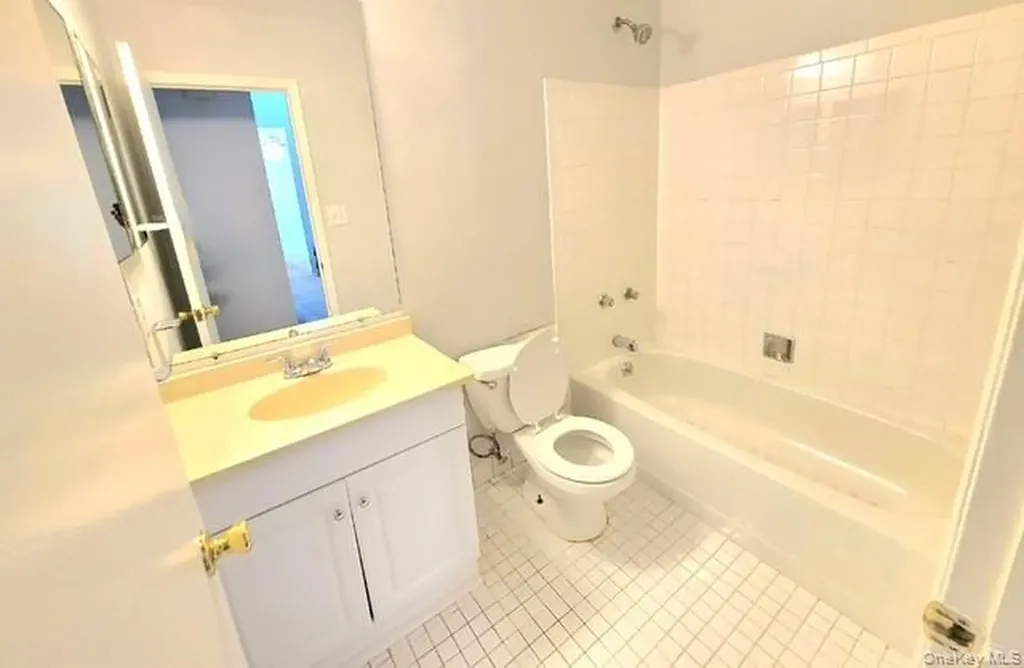 45 Malcolm Way Riverhead NY 11901