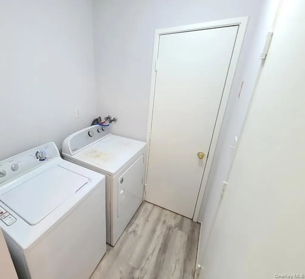 45 Malcolm Way Riverhead NY 11901