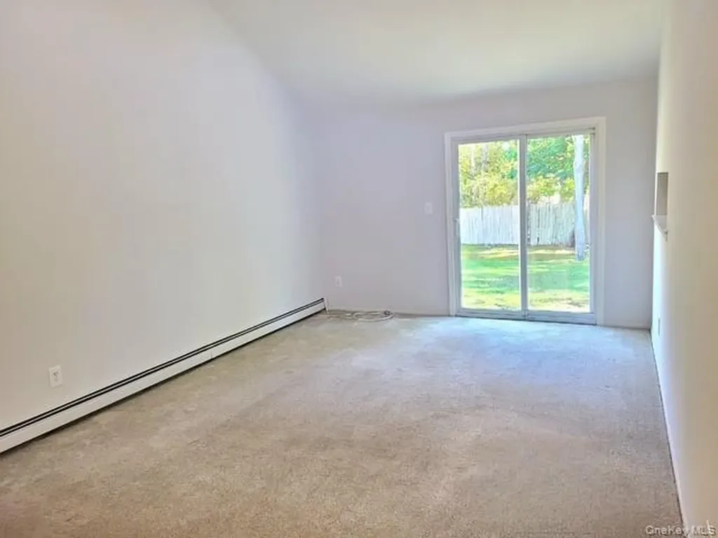 45 Malcolm Way Riverhead NY 11901