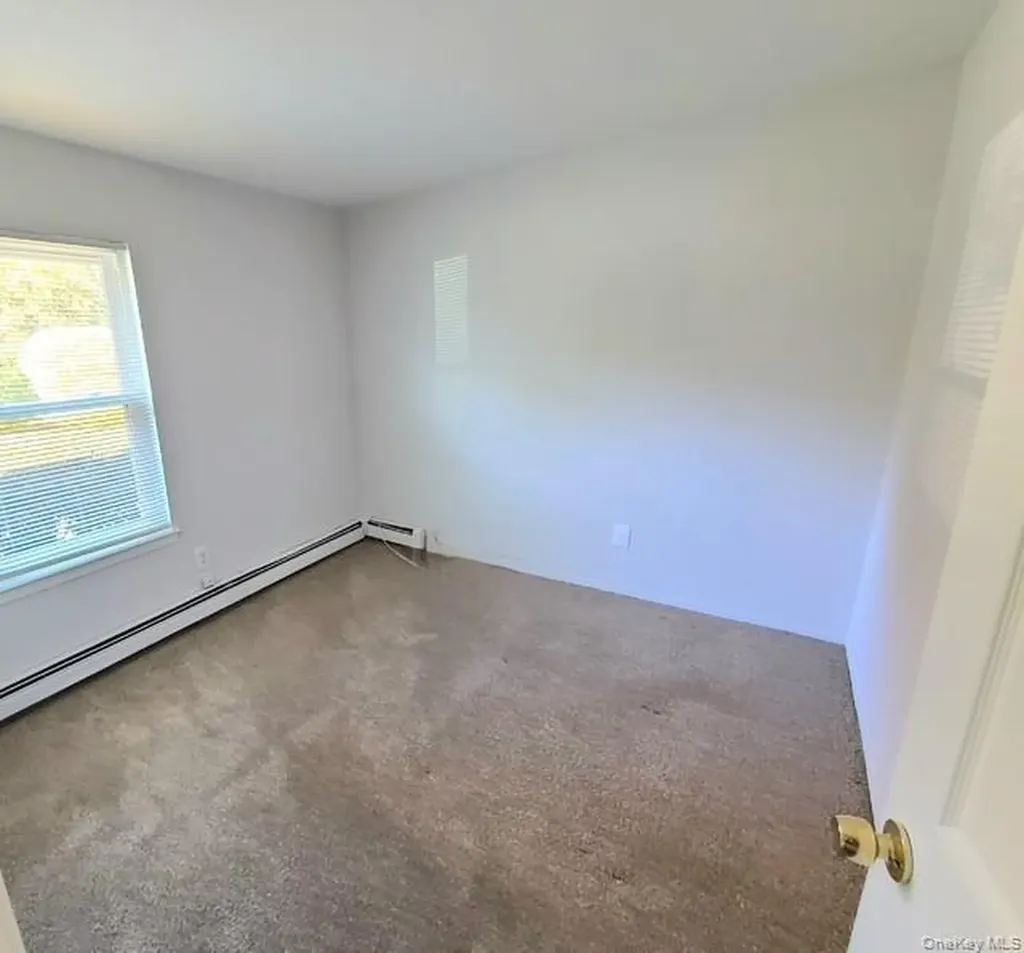 45 Malcolm Way Riverhead NY 11901