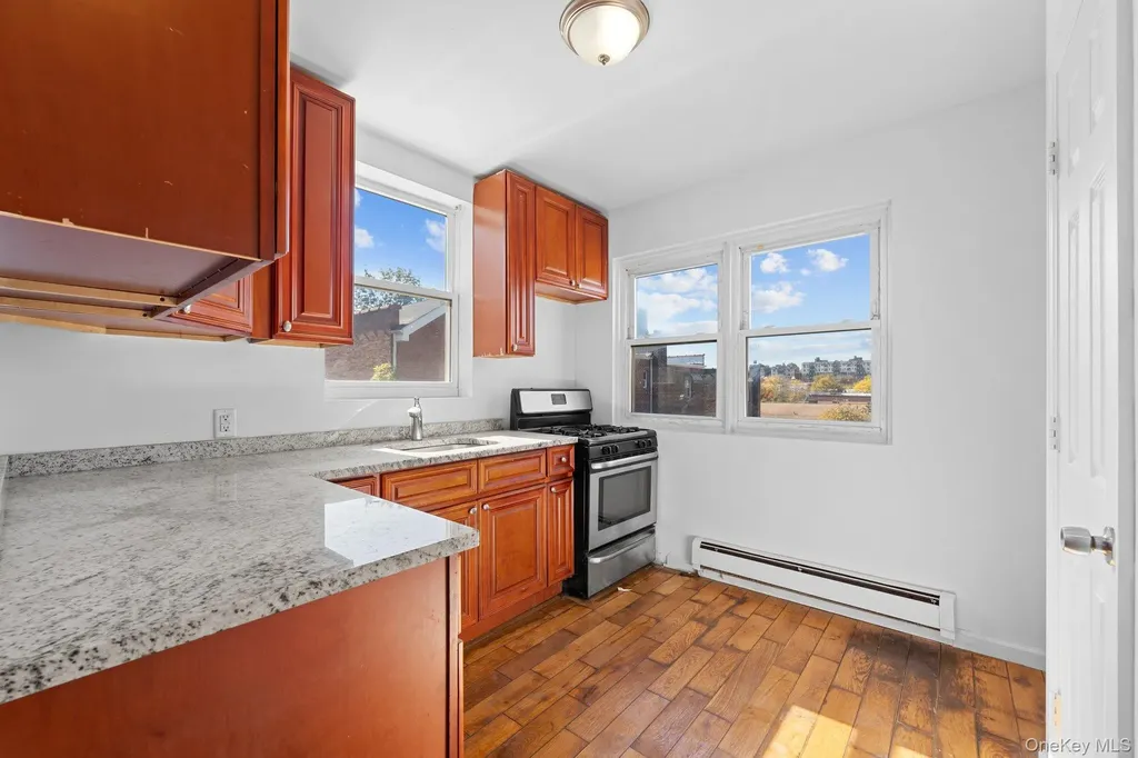 2037 Radcliff Avenue Bronx NY 10462