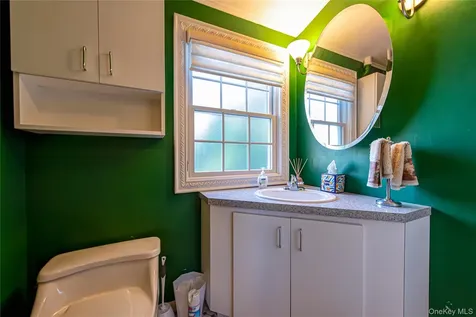 7 Babe Ruth Bay Shore NY 11706