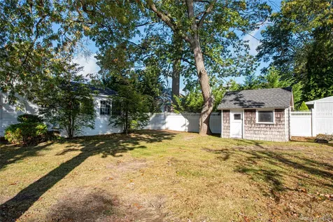 7 Babe Ruth Bay Shore NY 11706