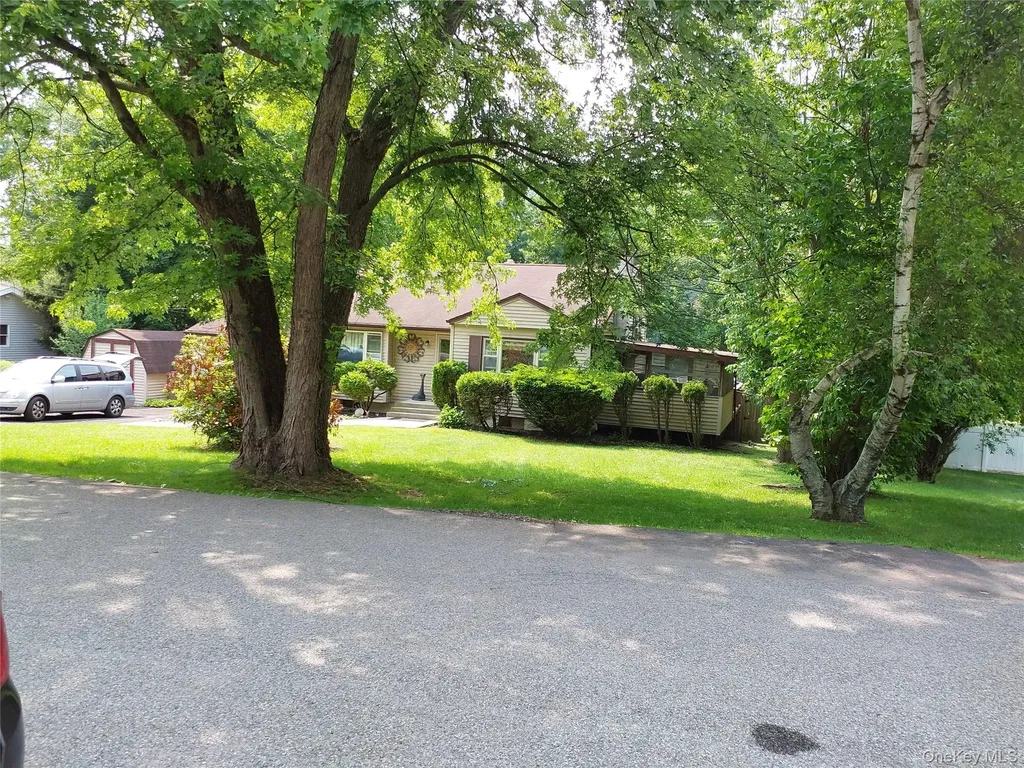 5 Tappan Drive Monroe NY 10950