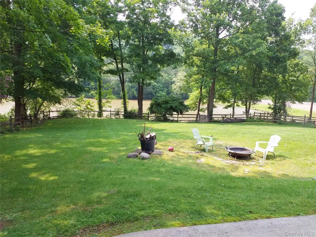 5 Tappan Drive Monroe NY 10950