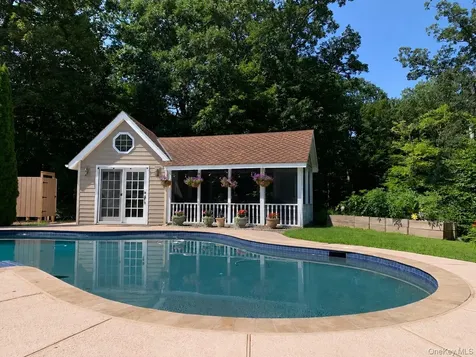 28 Heritage Court Tuxedo Park NY 10987