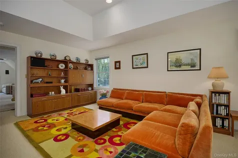 28 Heritage Court Tuxedo Park NY 10987