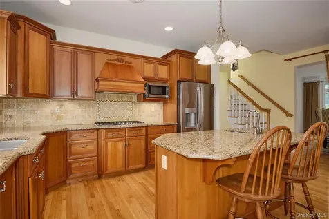 28 Heritage Court Tuxedo Park NY 10987