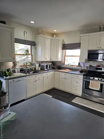 26 Mitchell Avenue Babylon NY 11702