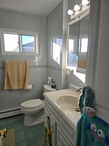 26 Mitchell Avenue Babylon NY 11702