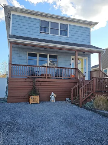 26 Mitchell Avenue Babylon NY 11702