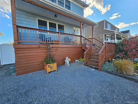 26 Mitchell Avenue Babylon NY 11702