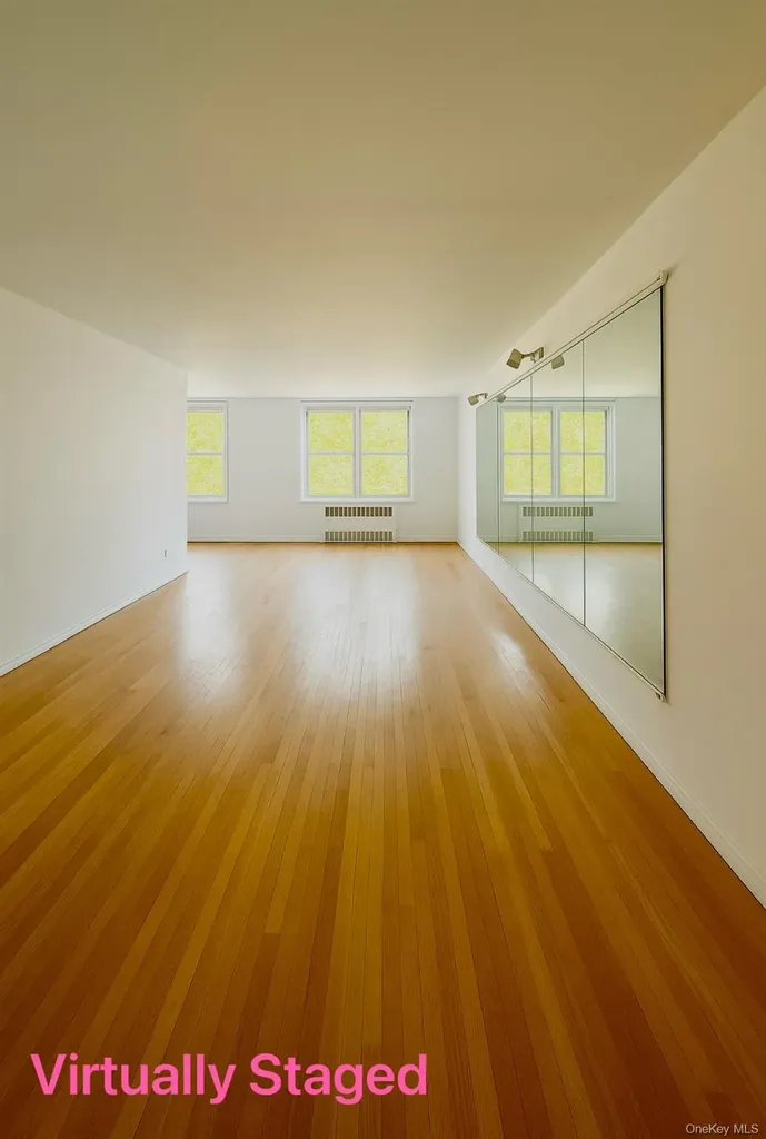 14205 Roosevelt Flushing NY 11354