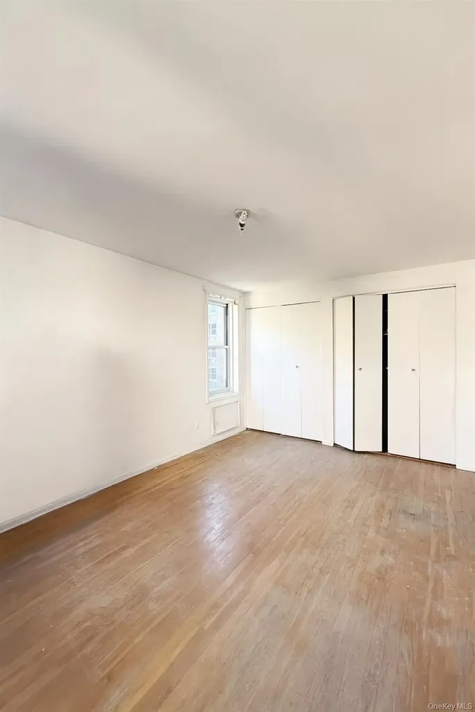 14205 Roosevelt Flushing NY 11354