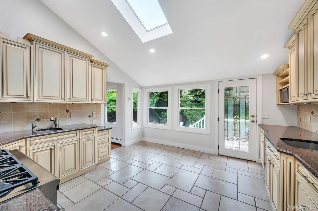 61 Riviera Drive S Massapequa NY 11758
