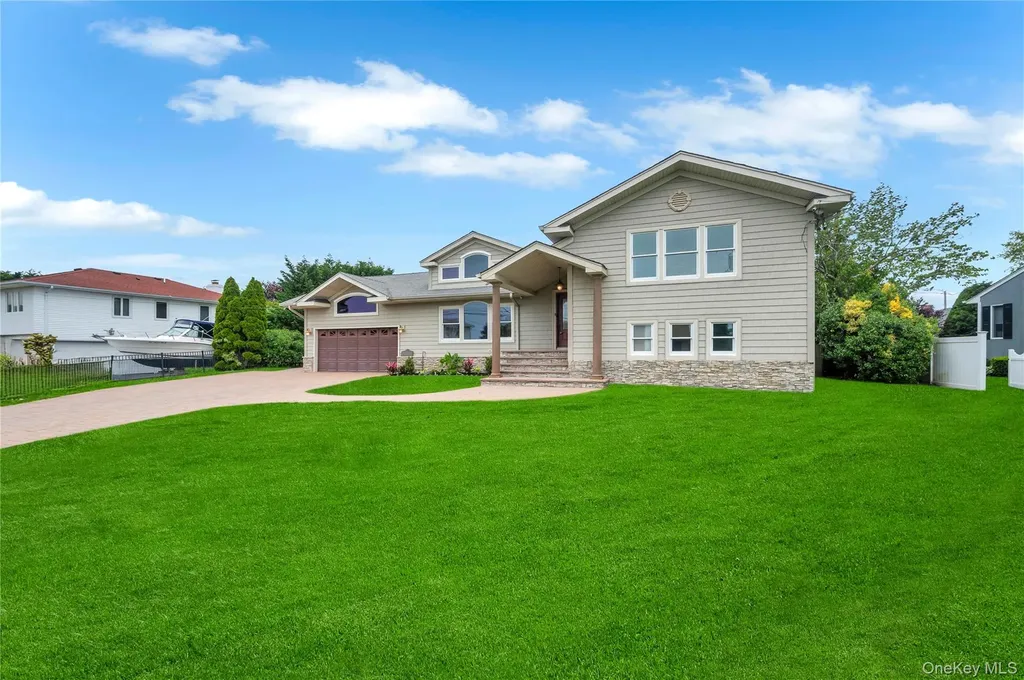 61 Riviera Drive S Massapequa NY 11758