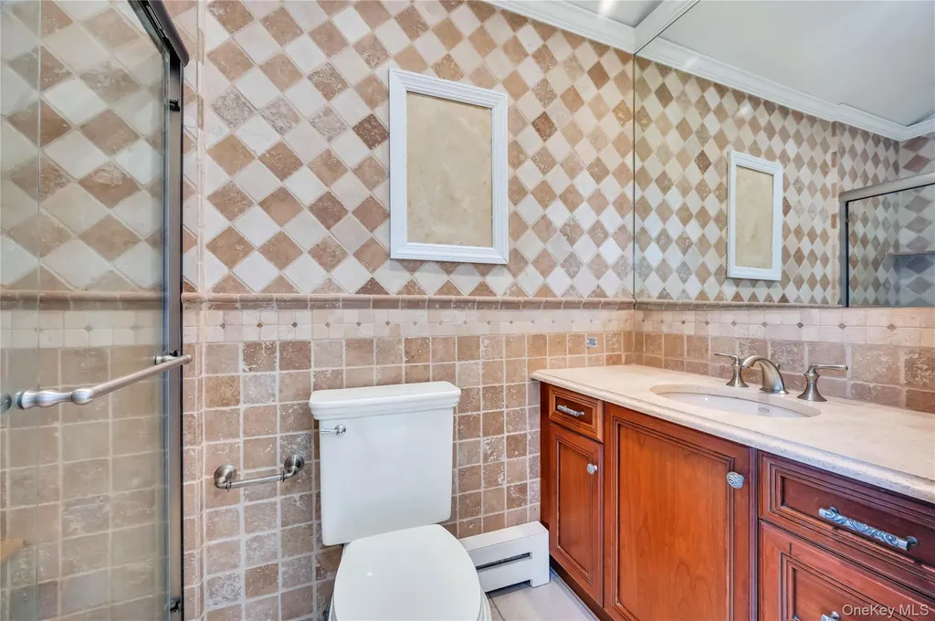 61 Riviera Drive S Massapequa NY 11758