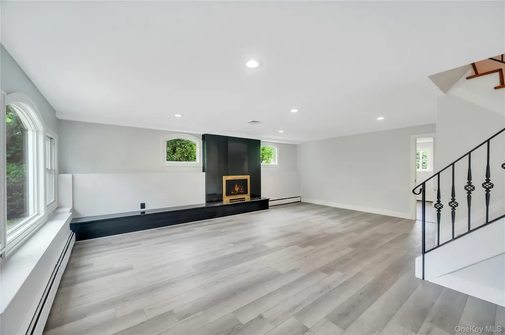 61 Riviera Drive S Massapequa NY 11758