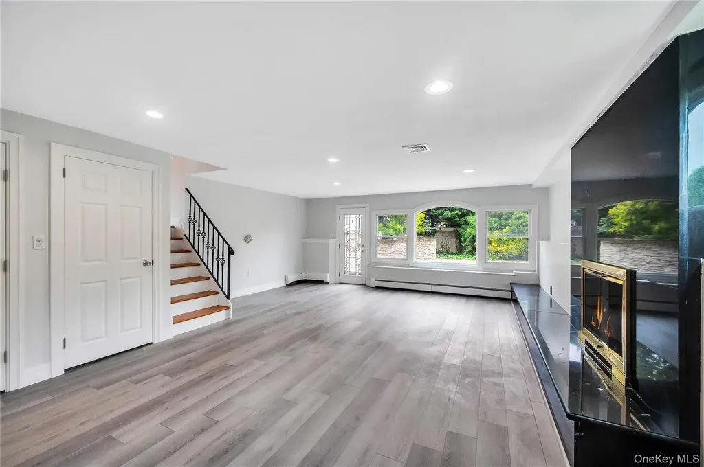 61 Riviera Drive S Massapequa NY 11758