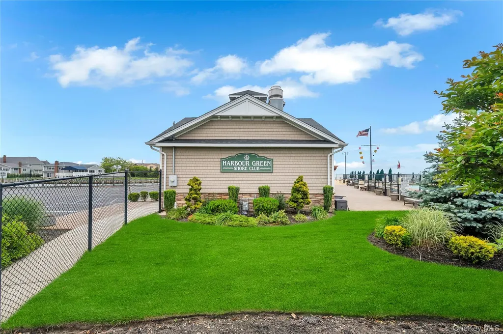61 Riviera Drive S Massapequa NY 11758