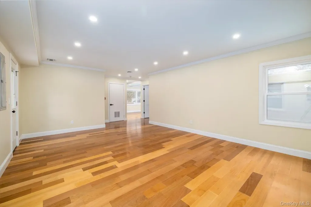 38 Heather Lane Levittown NY 11756