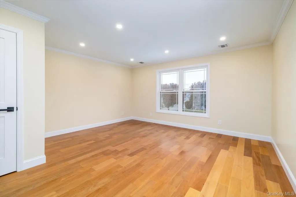 38 Heather Lane Levittown NY 11756