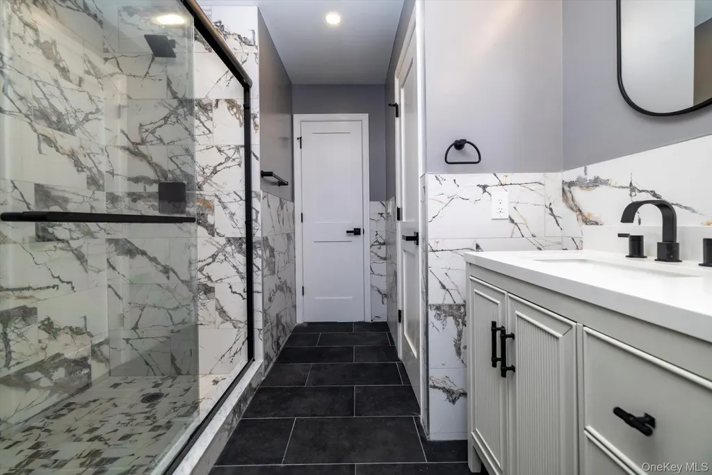 38 Heather Lane Levittown NY 11756