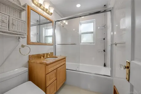 4713 215th Street Bayside NY 11361