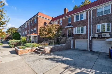 4713 215th Street Bayside NY 11361