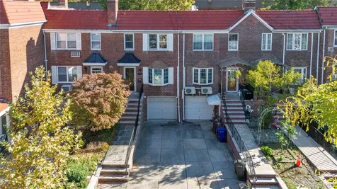 4713 215th Street Bayside NY 11361