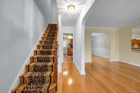 4713 215th Street Bayside NY 11361