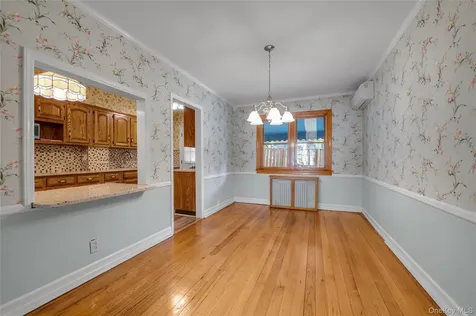 4713 215th Street Bayside NY 11361