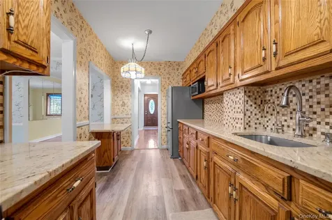 4713 215th Street Bayside NY 11361