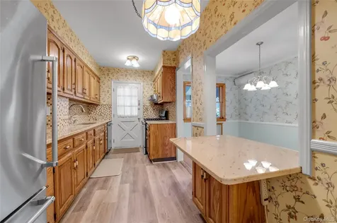 4713 215th Street Bayside NY 11361