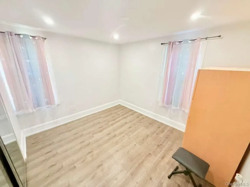 14 Parsons Drive Hempstead NY 11550
