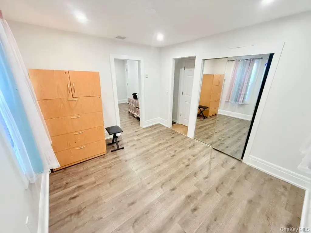 14 Parsons Drive Hempstead NY 11550