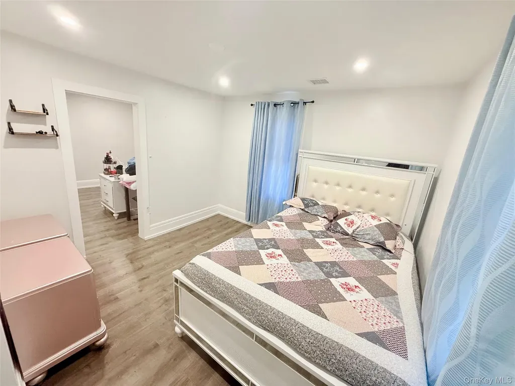 14 Parsons Drive Hempstead NY 11550