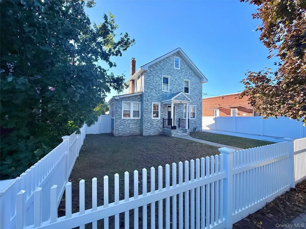 14 Parsons Drive Hempstead NY 11550