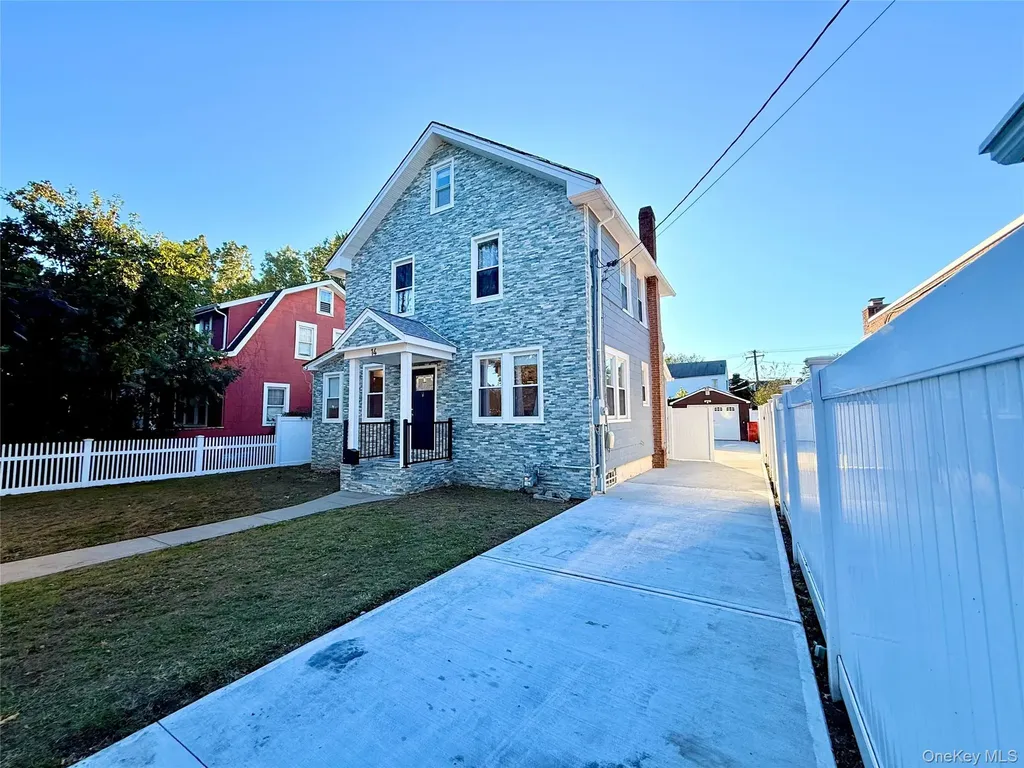 14 Parsons Drive Hempstead NY 11550