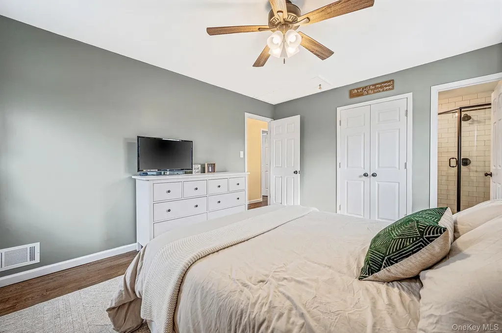 4 Lehigh Drive Smithtown NY 11787