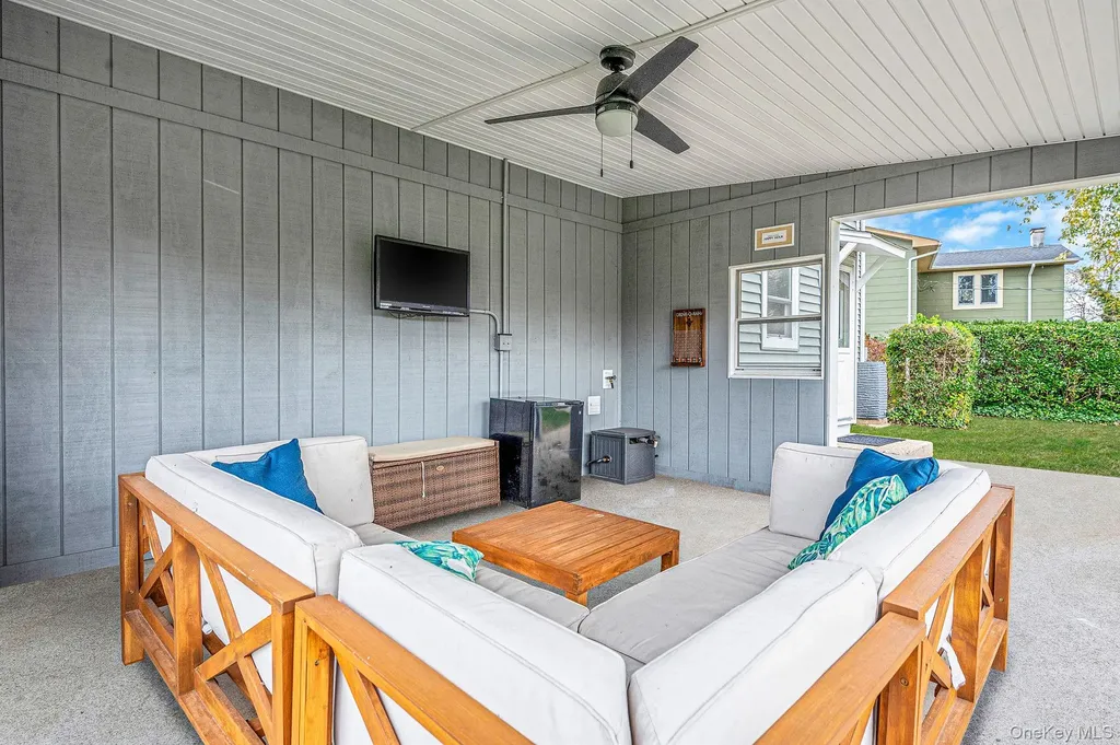 4 Lehigh Drive Smithtown NY 11787