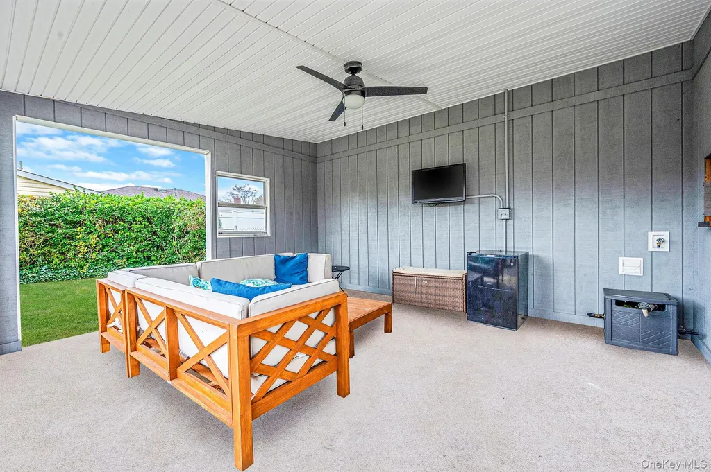 4 Lehigh Drive Smithtown NY 11787