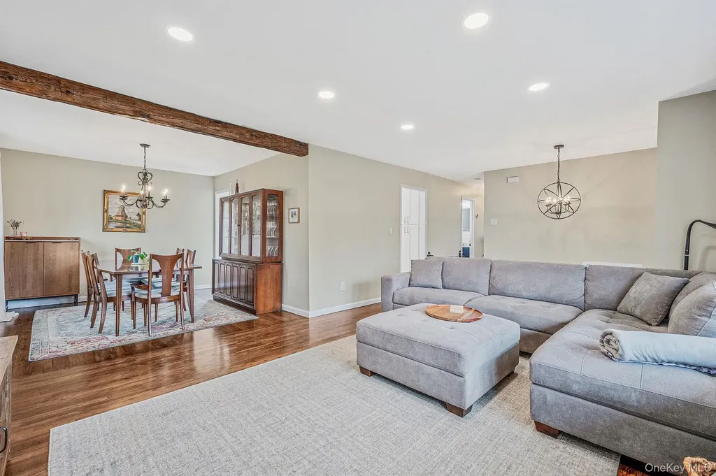 4 Lehigh Drive Smithtown NY 11787
