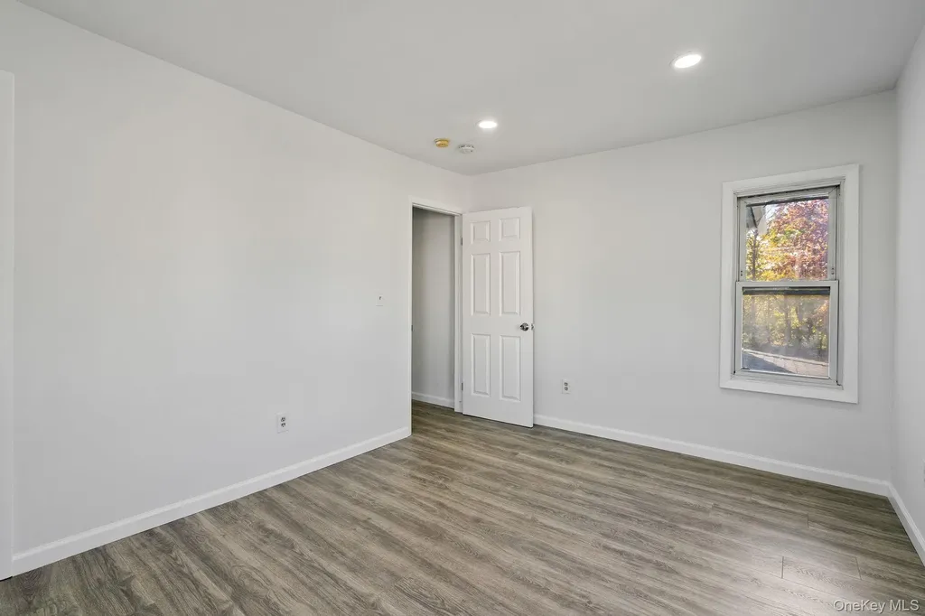 87 Winnikee Avenue Poughkeepsie NY 12601