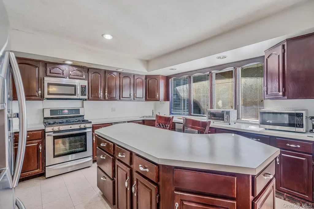 2864 Eastern Boulevard Baldwin NY 11510