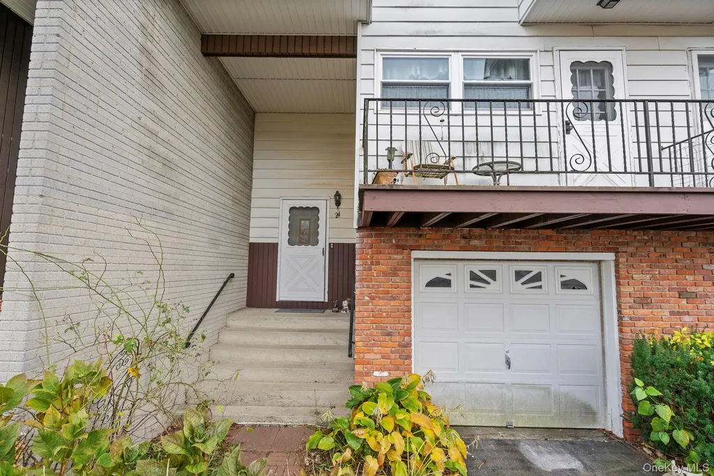 24 Russet Road Poughkeepsie NY 12601